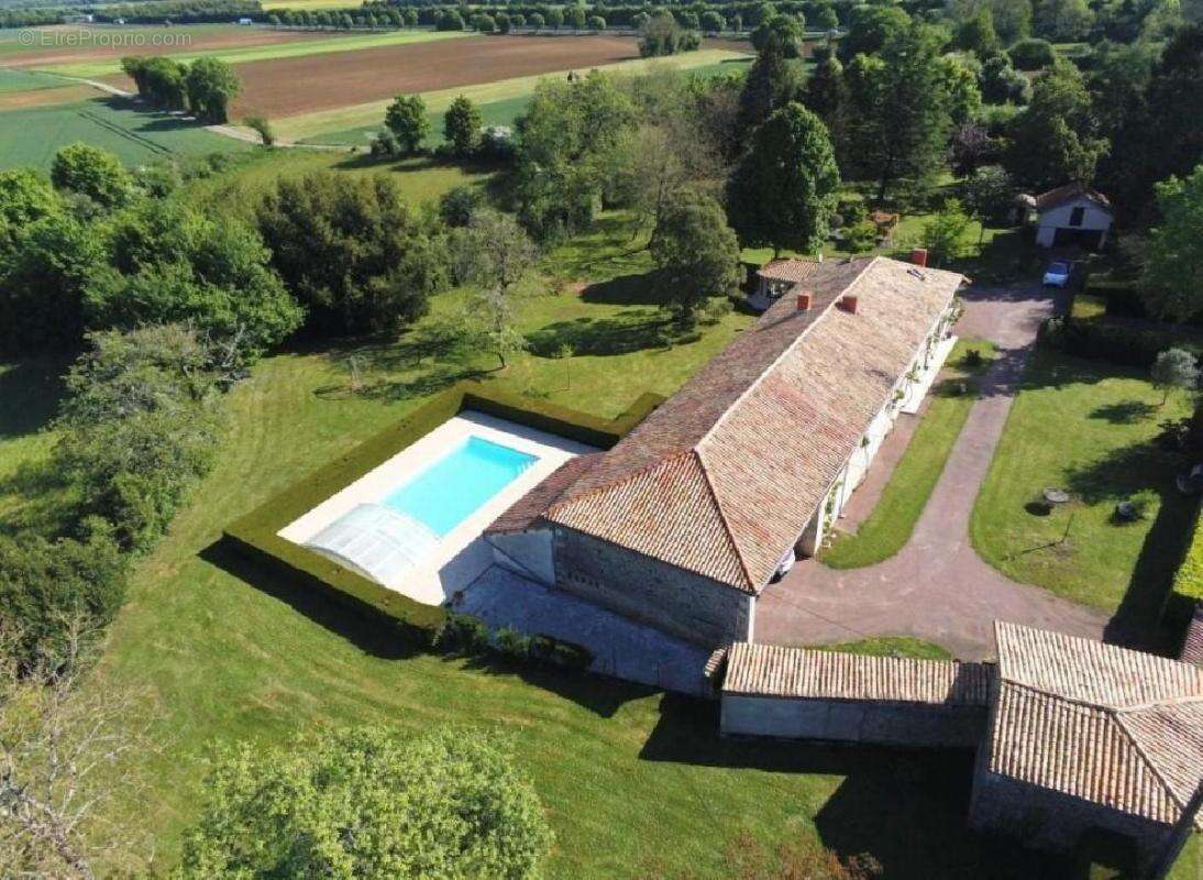 Maison à SAUZE-VAUSSAIS