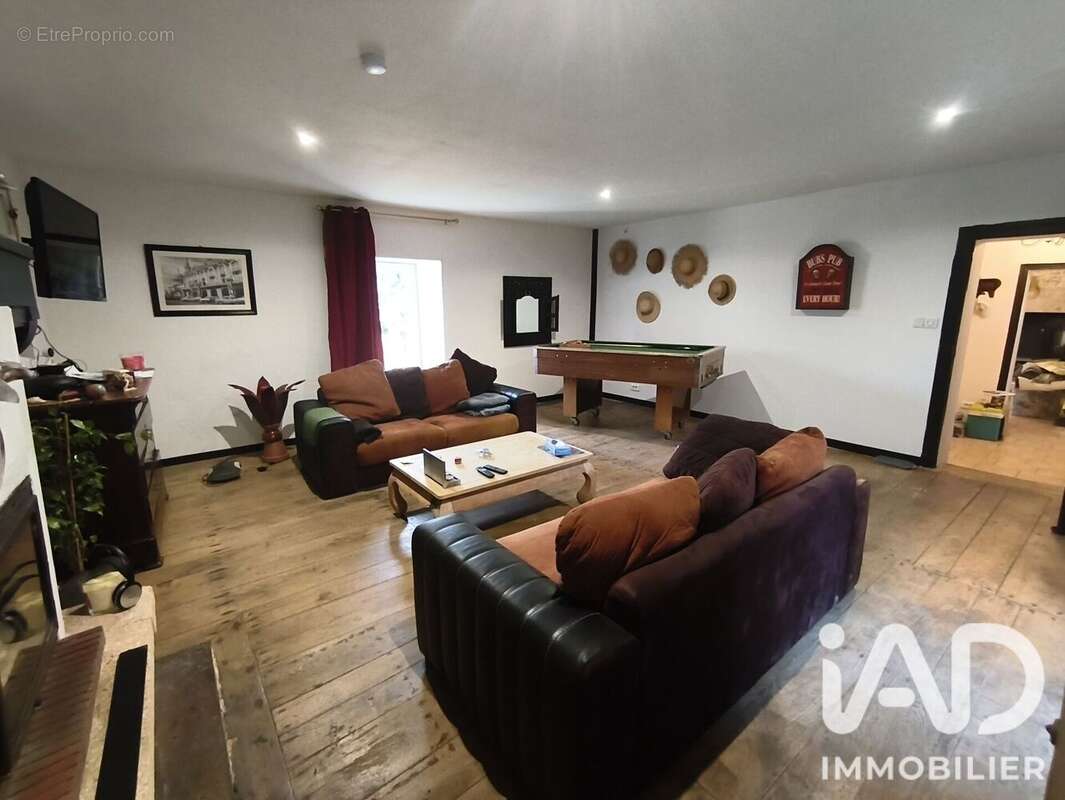 Maison 162 m² à Sainte-Soline  - photo 9