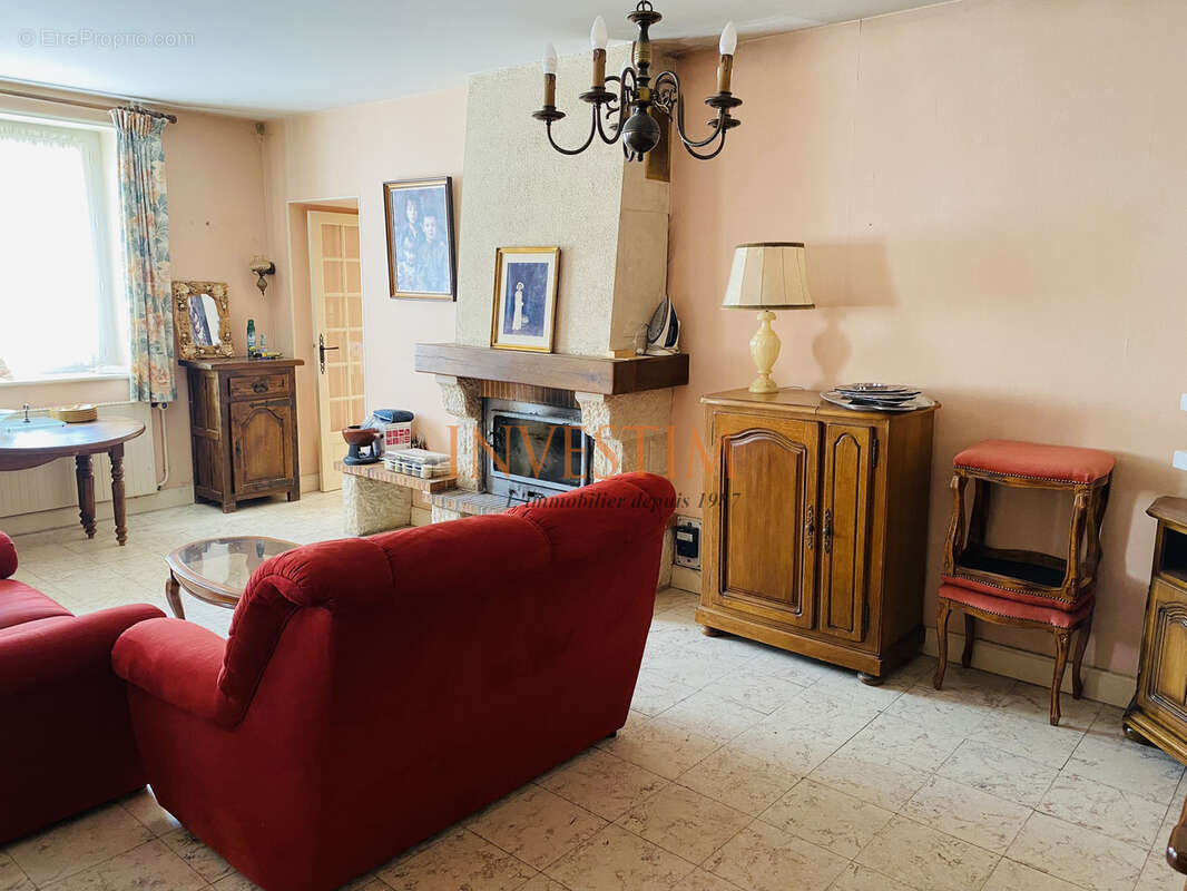 Maison à SAINT-CLAUDE-DE-DIRAY