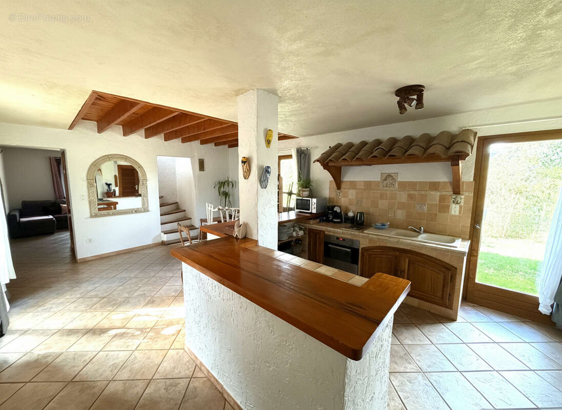 Maison à CORRENS