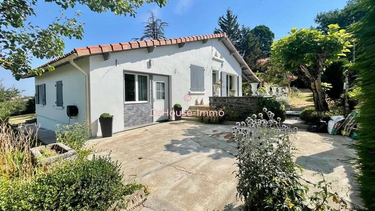 Maison 91 m² à Montredon-Labessonnie  - photo 3