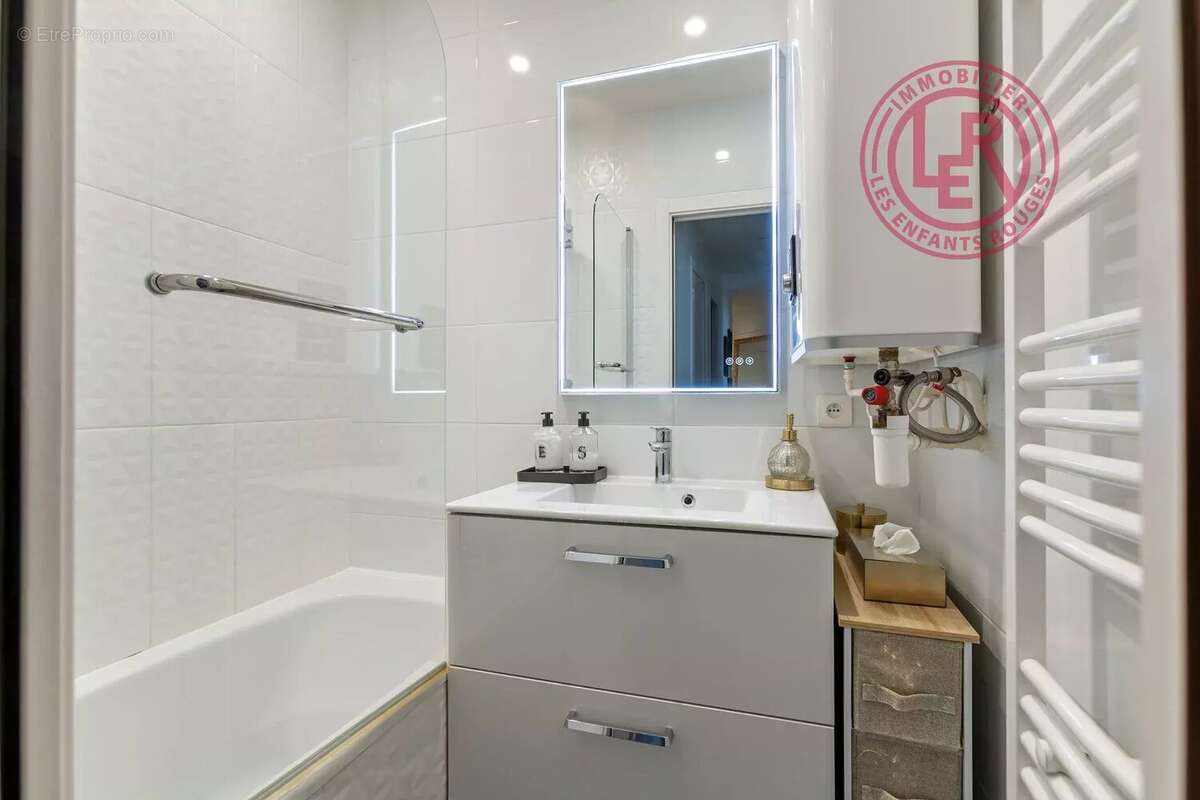 Appartement à PARIS-15E