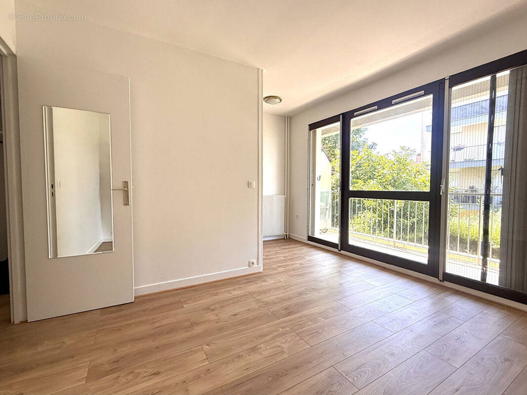 Appartement à LIVRY-GARGAN