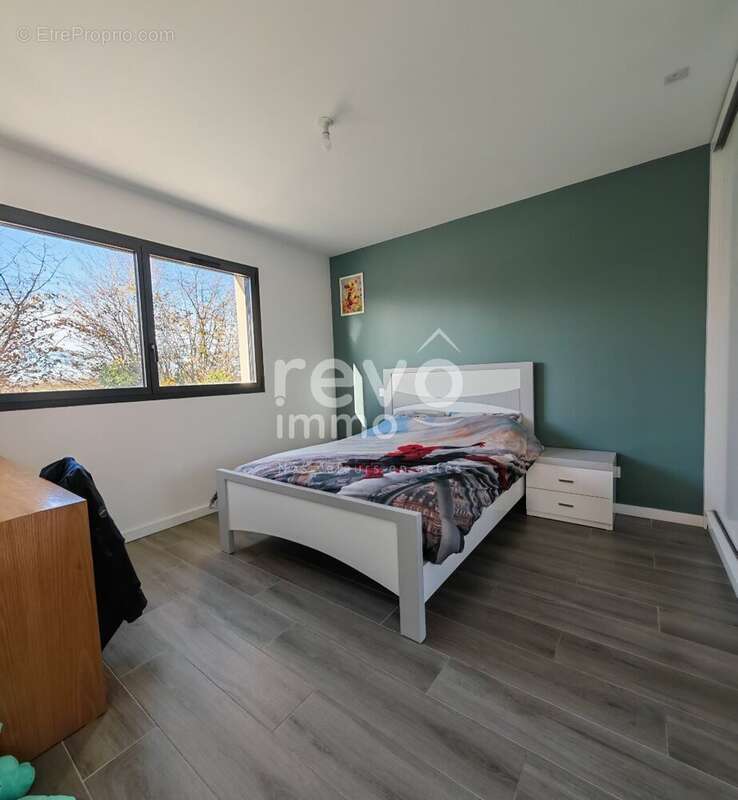 Maison à VILLARS-LES-DOMBES