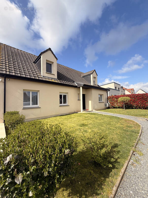 Maison à SAINT-QUENTIN