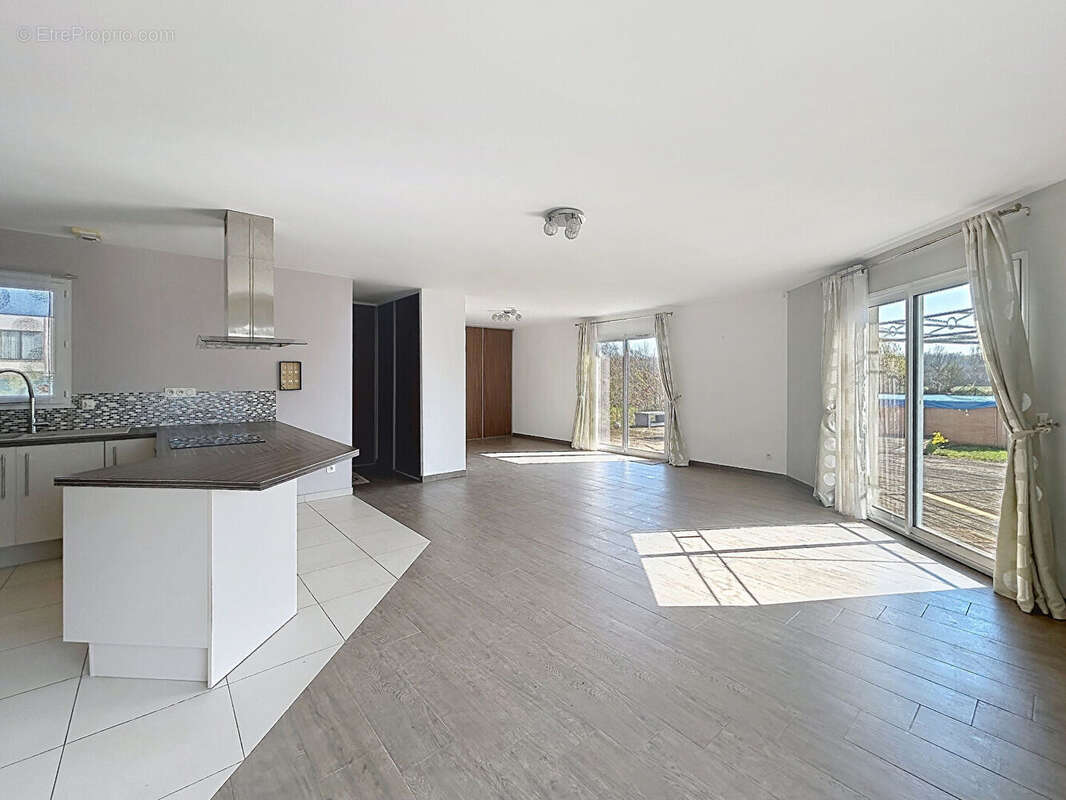 Maison à MARIGNY-LES-USAGES