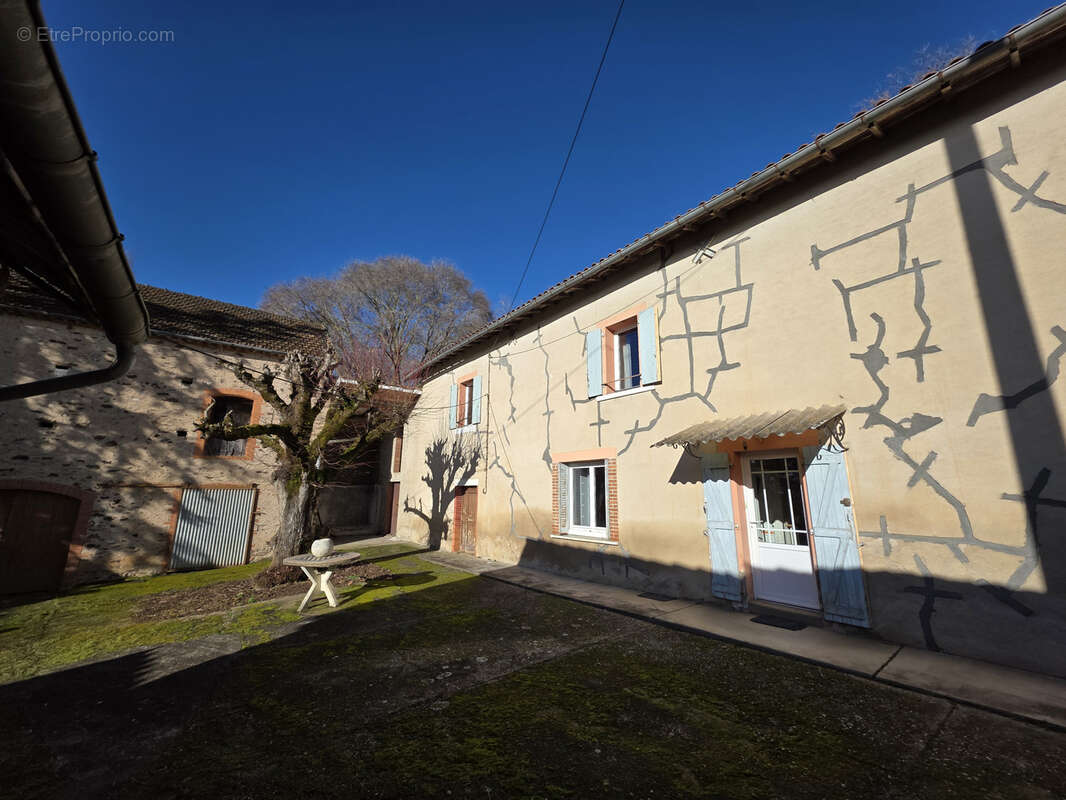 Maison à SAINTE-GEMME