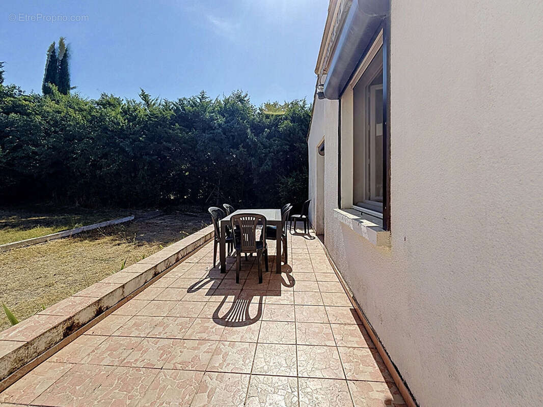 Maison 200 m² à Aix-En-Provence  - photo 2