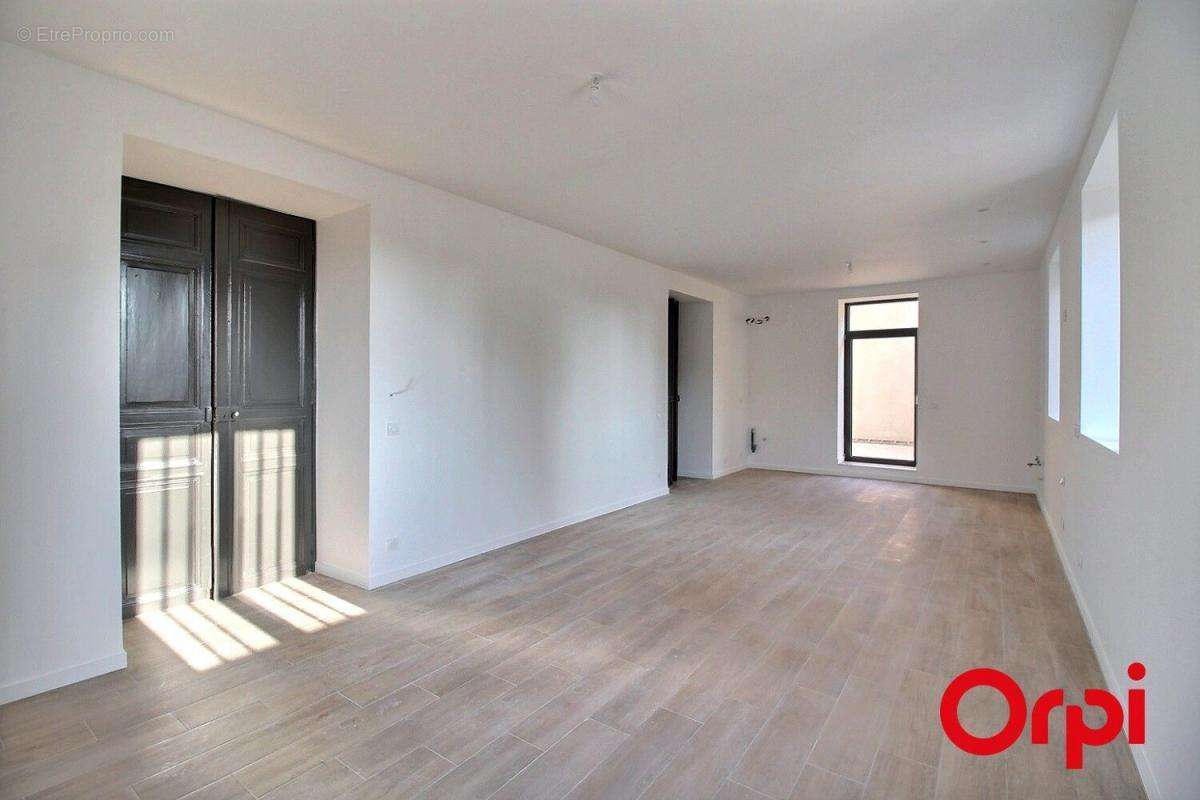 Appartement à MARSEILLE-13E