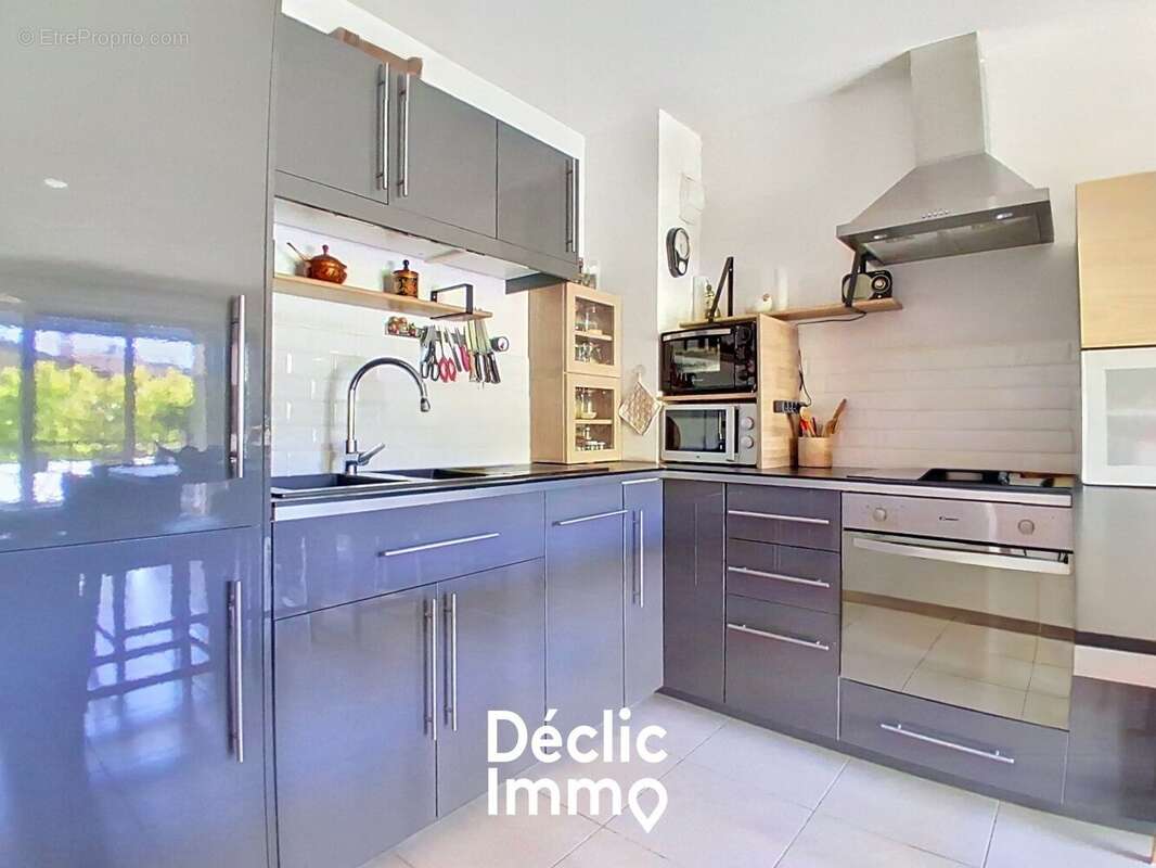 Appartement à VALLAURIS