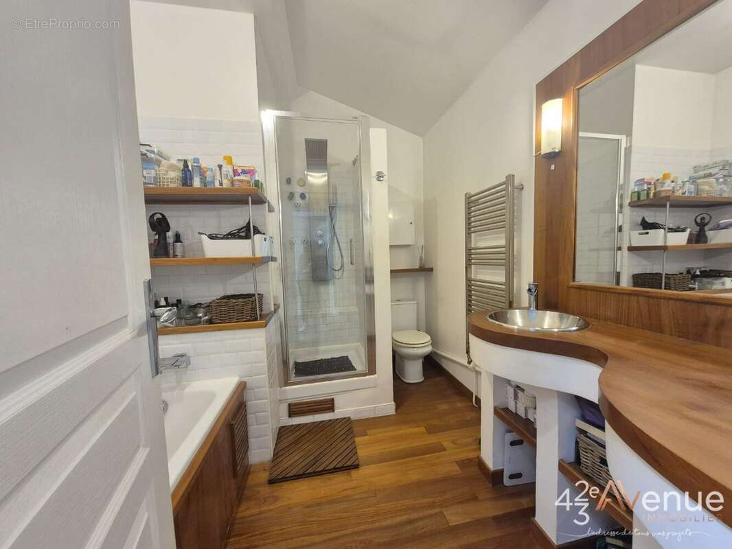 Appartement à SAINT-ETIENNE