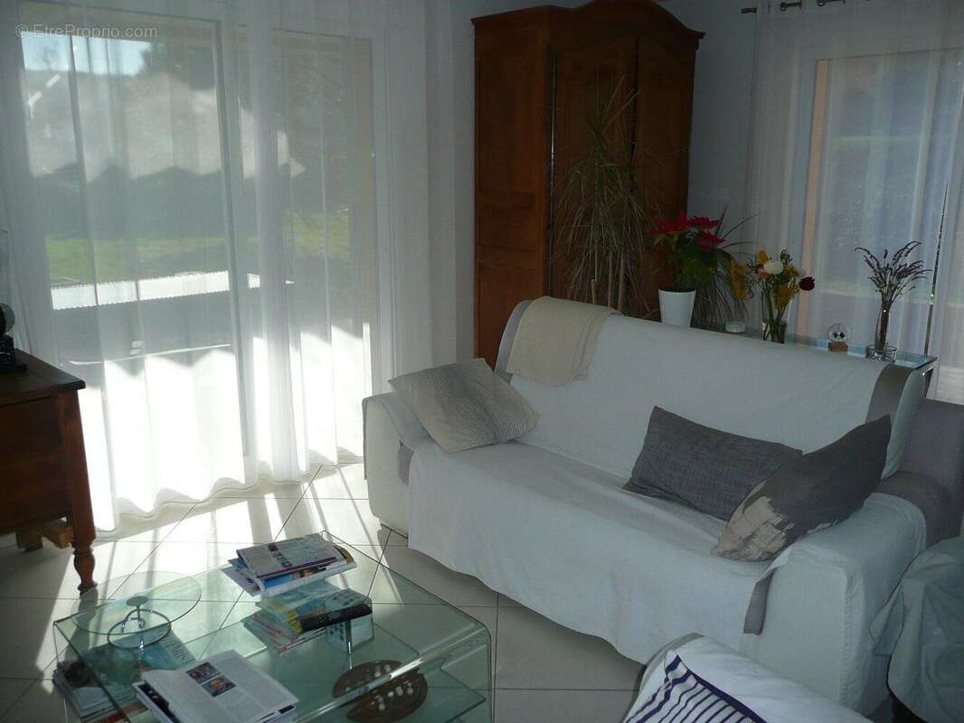 Une maison moderne plain pied avec piscine et dépendances. - Monteils - photo 15