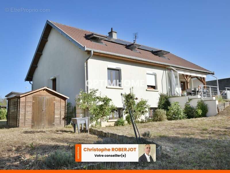 Maison à CHAMPFORGEUIL