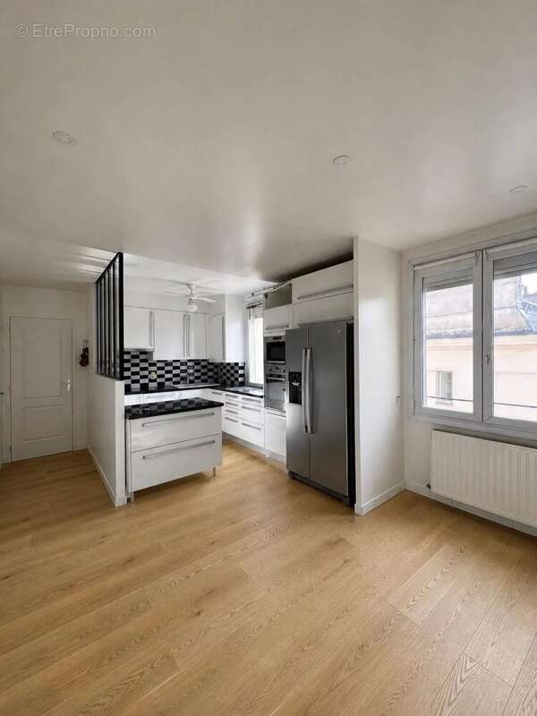 Appartement à PARIS-3E