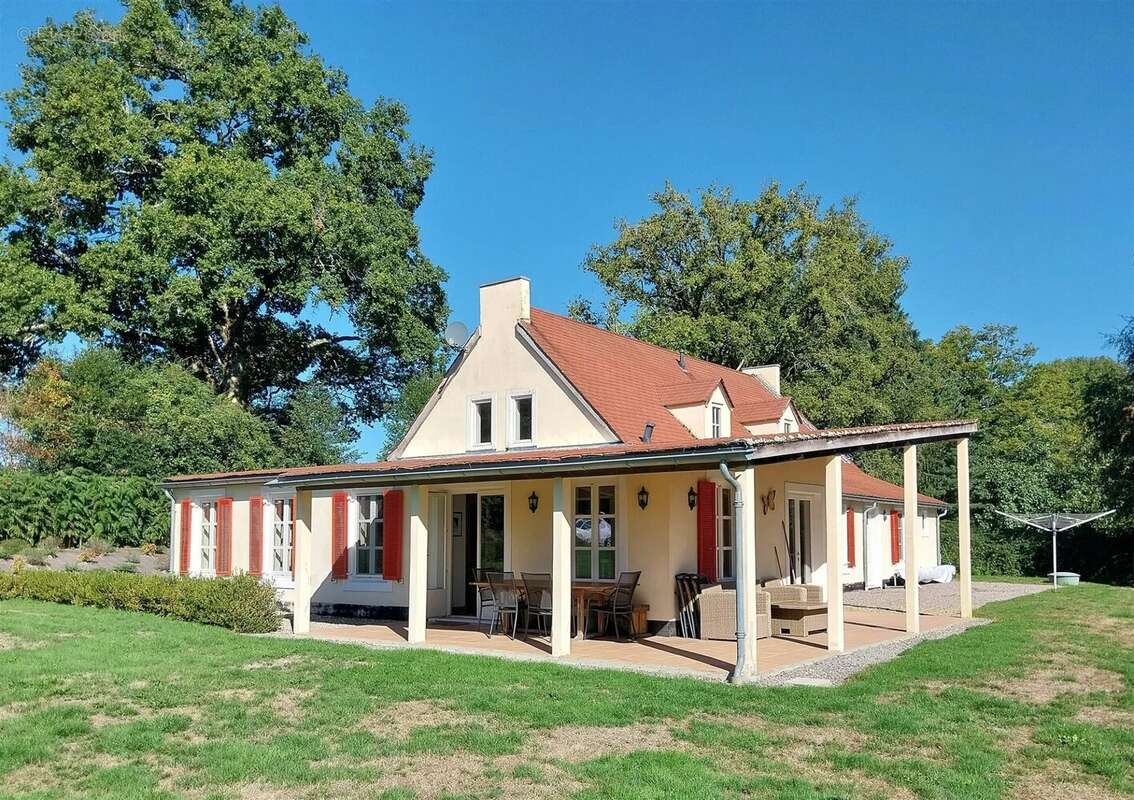 Maison à SAINT-SULPICE-LES-FEUILLES