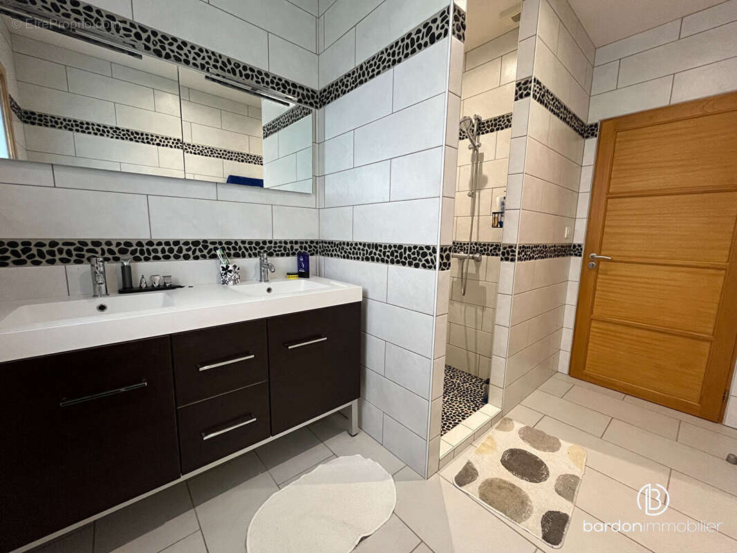 Maison à SAINT-GERVAIS