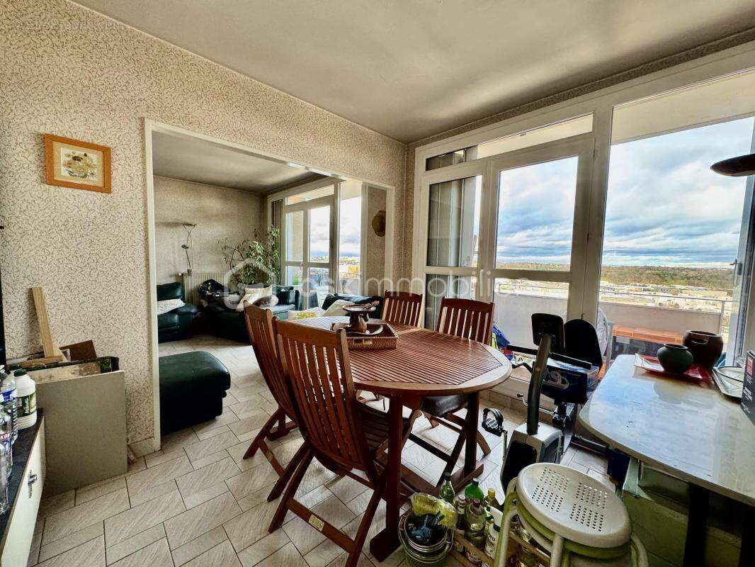 Appartement à STAINS