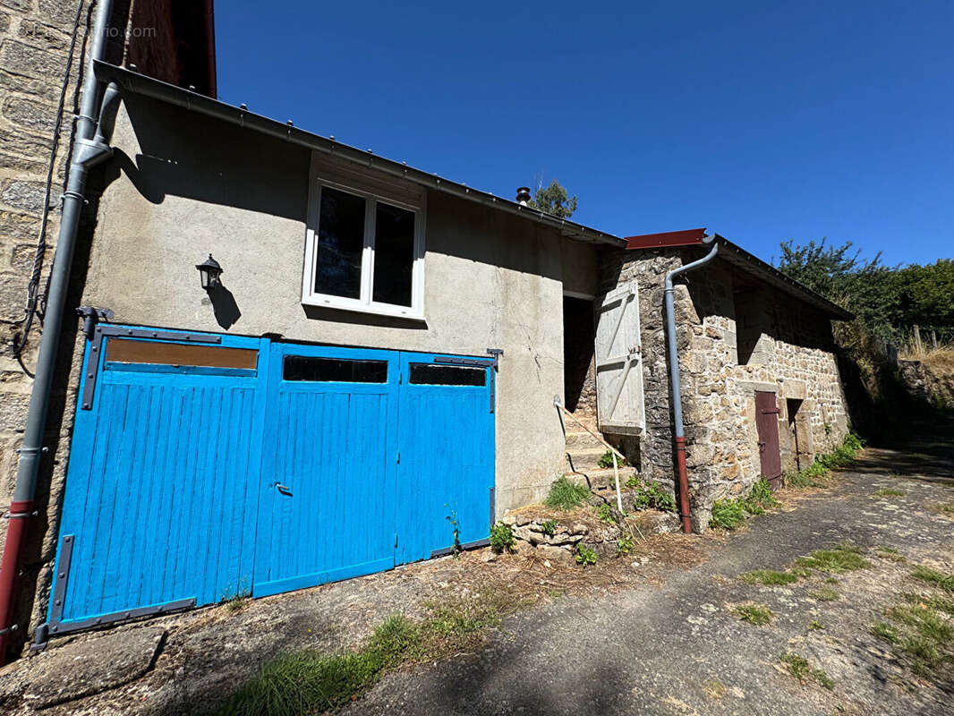 Maison à SAINT-HILAIRE-LE-CHATEAU