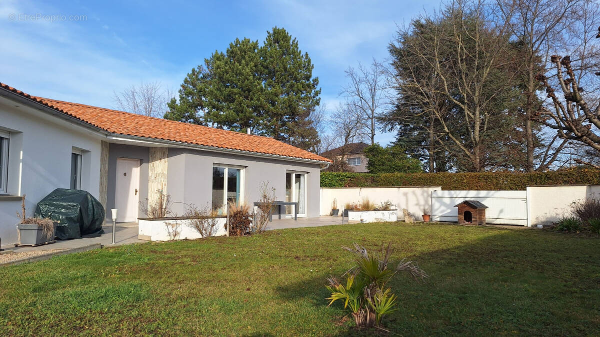Maison à PONT-DU-CHATEAU