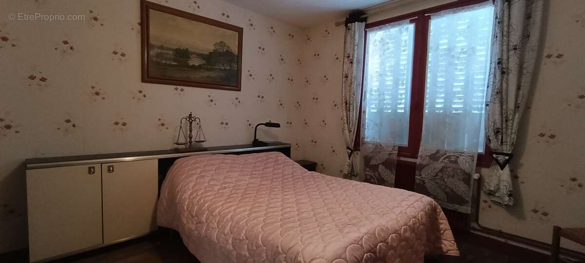 CHABLIS – Maison familiale d’environ 150 m² – 4 chambres – Terrain 426 m² - photo 7
