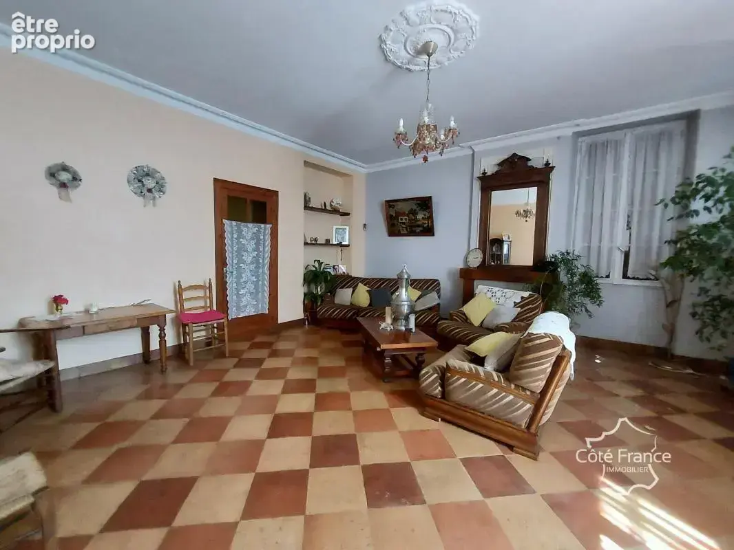 Maison de maître en pierre   Piscine   Dépendances 400 m2 - photo 4