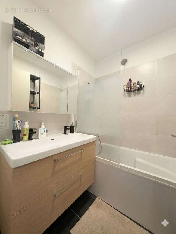 Appartement à ROSNY-SOUS-BOIS