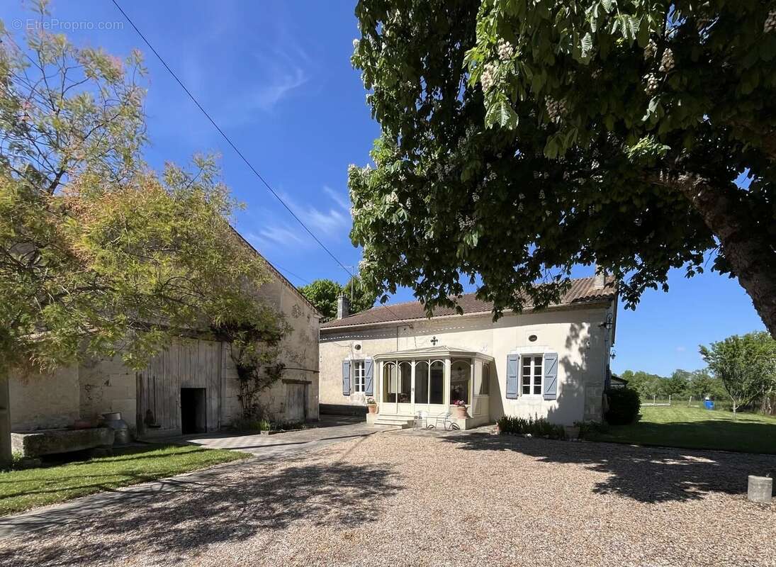 Maison à PETIT-BERSAC