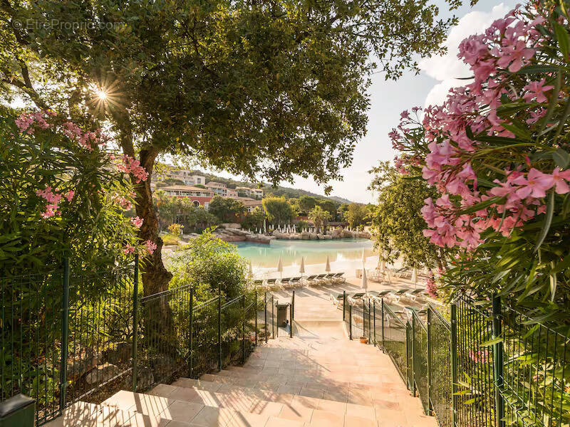 Appartement à GRIMAUD