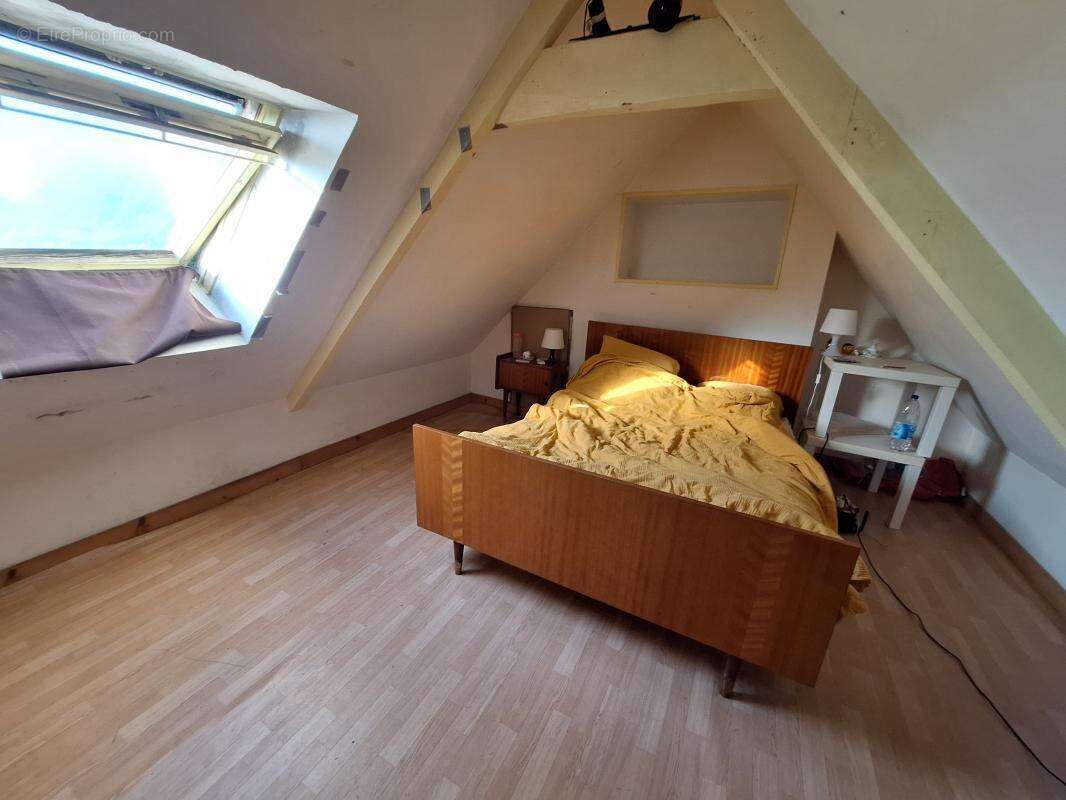 Maison à PLOUEGAT-GUERAND