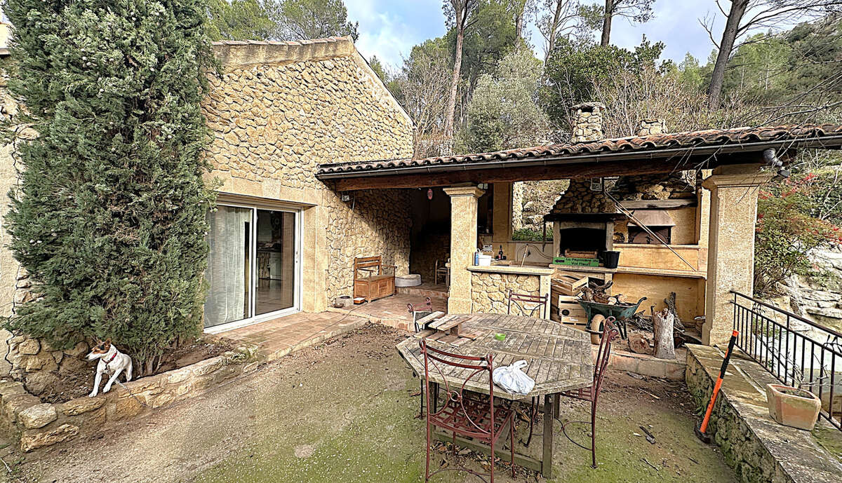 Maison à PELISSANNE