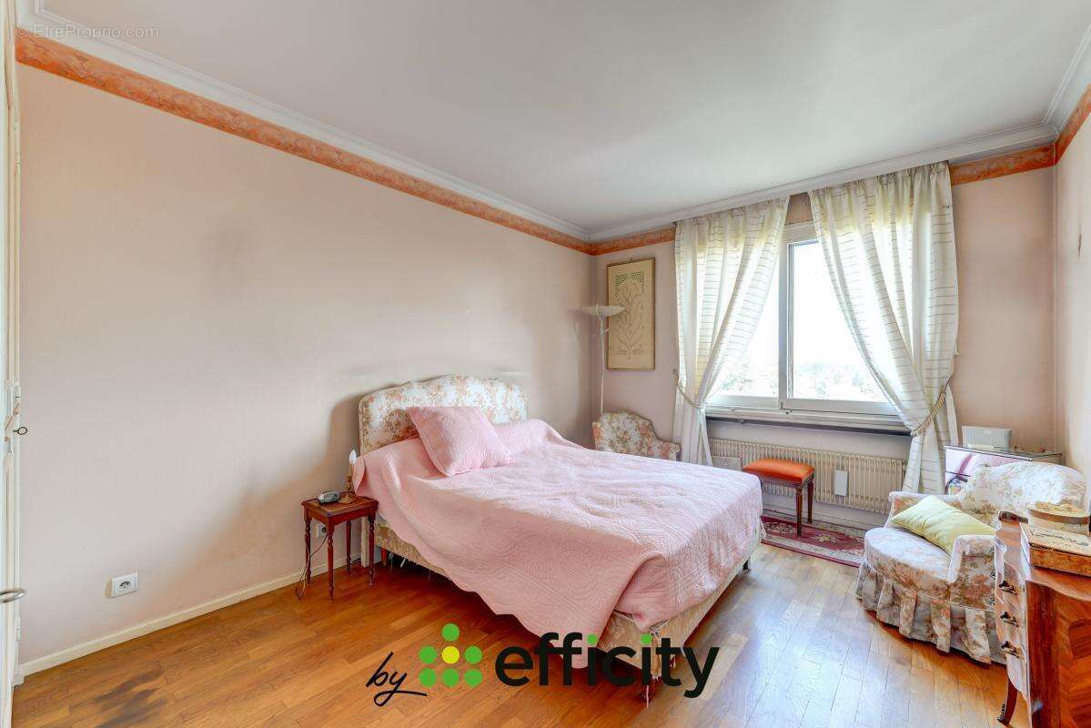 Appartement à BRON