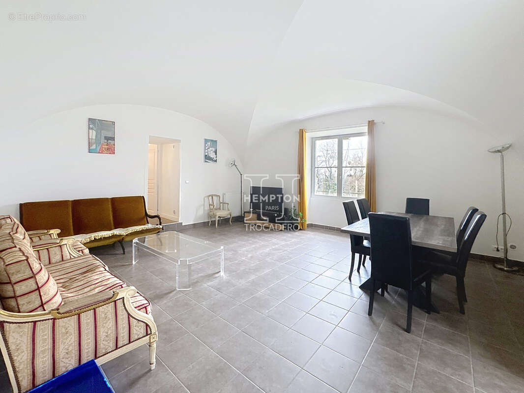 Appartement à BOISSY-SAINT-LEGER
