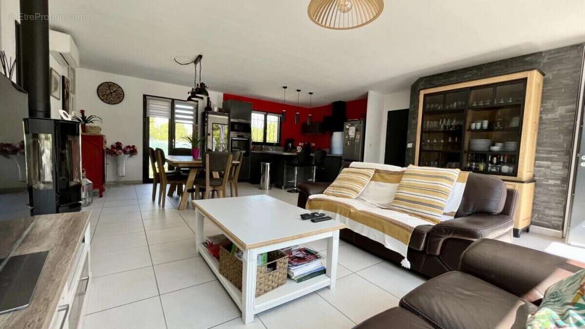 Maison à PERNES-LES-FONTAINES