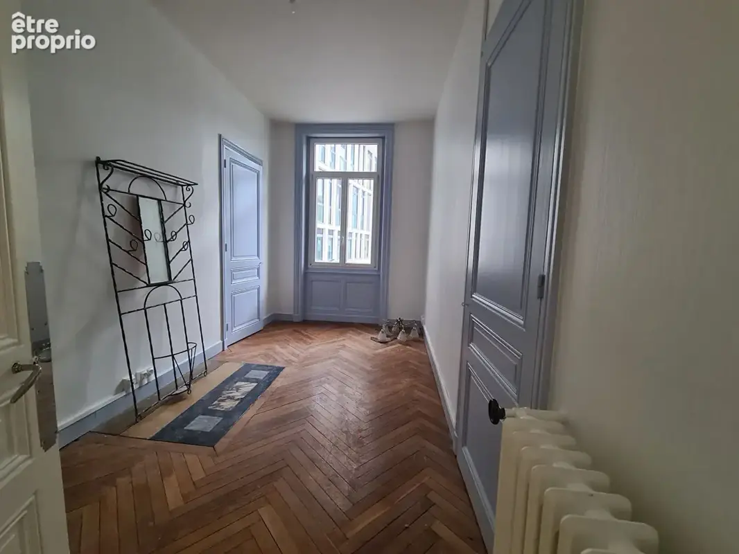 Rare, Superbe appartement haussmannien, secteur Chateaucreux - photo 4
