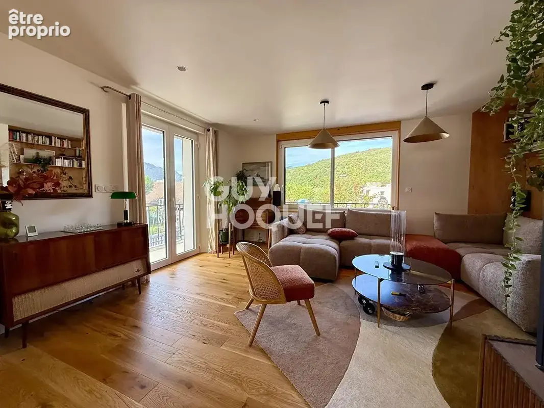 Appartement à AIX-LES-BAINS