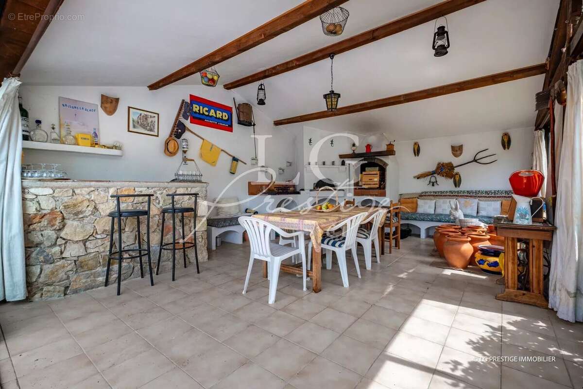 Maison à MONTAUROUX