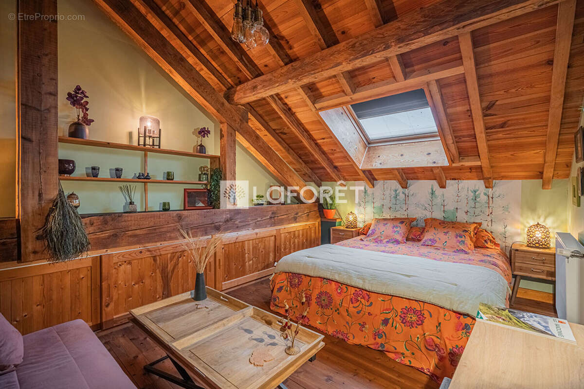 Maison à GILLY-SUR-ISERE