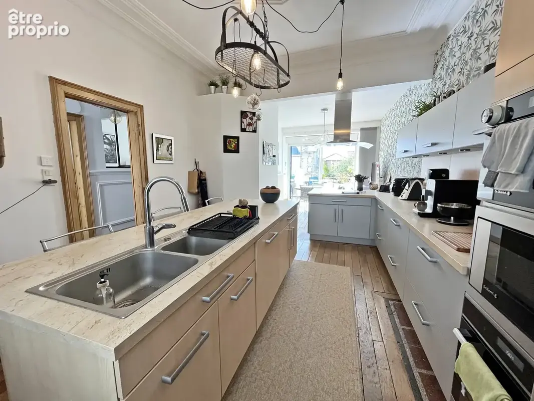 Maison bourgeoise, 200m2 habitables, terrasse et jardin - photo 5