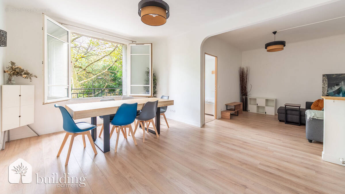 Appartement à PARIS-19E