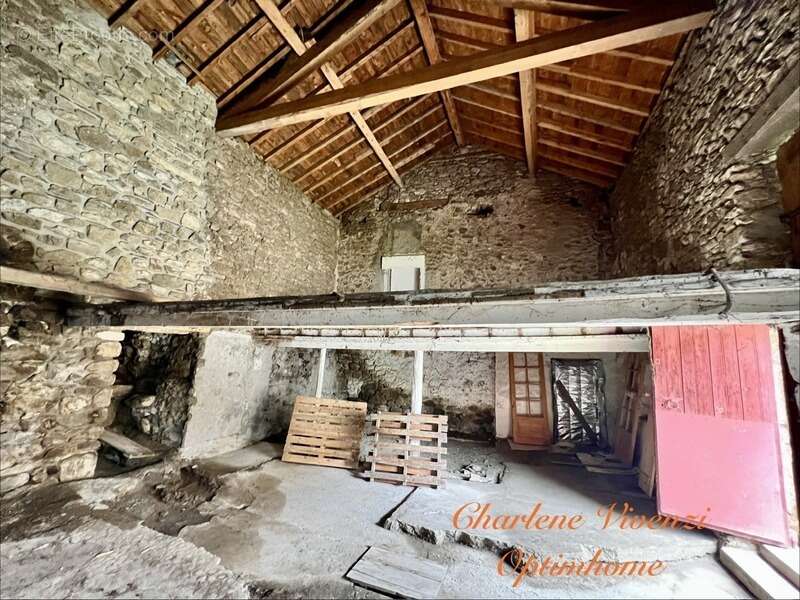 Maison à LA LLAGONNE