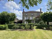 Maison à THIAT