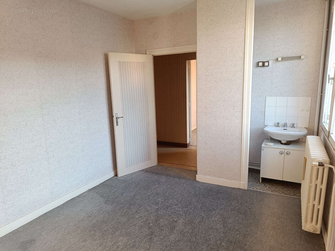 Appartement à SAINT-CYR-SUR-LOIRE