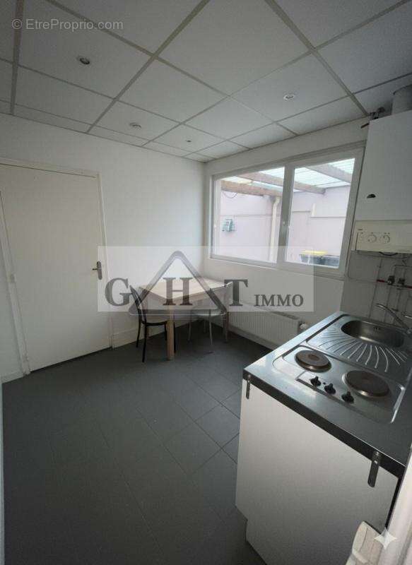 Commerce à SAINT-MAUR-DES-FOSSES