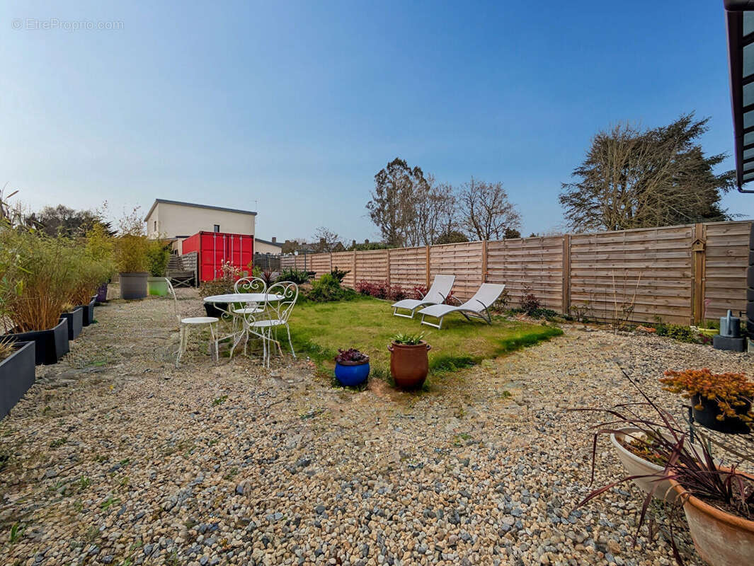 Maison à LE TRONCHET