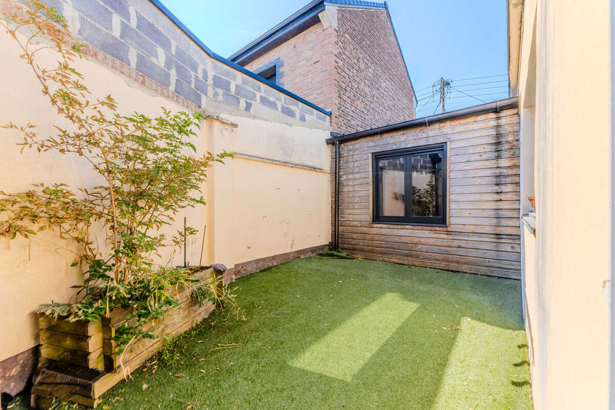 Plain pied familial avec grande piece de vie de 70m2 ! - photo 5