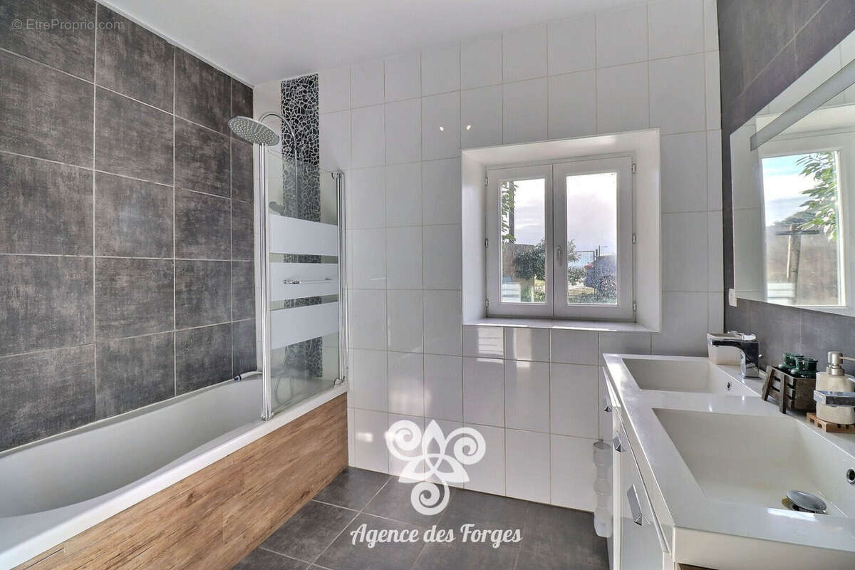 Maison Vallet 113 m2 / 3 chambres / 1642m² de terrain - photo 11