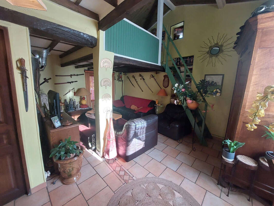 Maison 94 m² à Robiac-Rochessadoule  - photo 6
