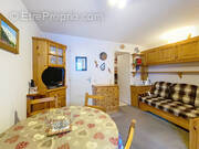 Appartement à MORILLON