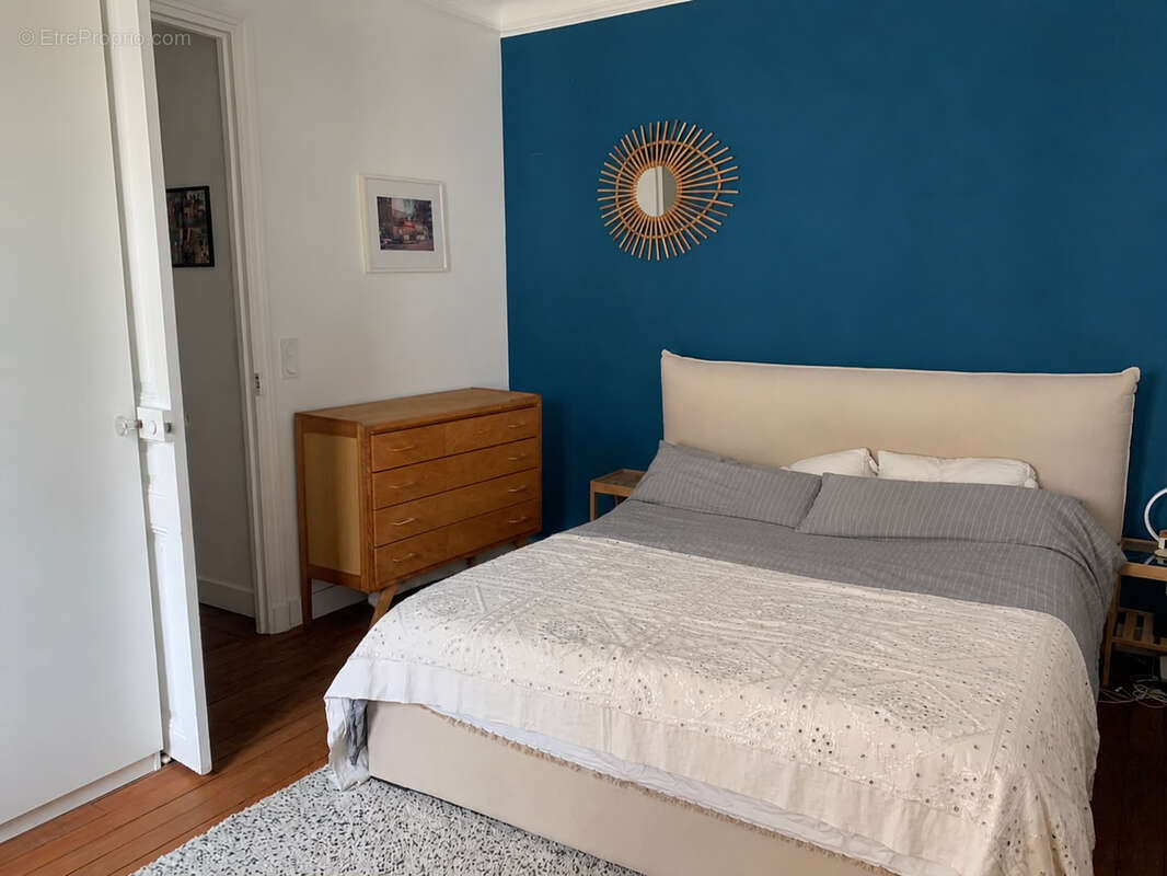 Appartement 80 m² à Paris-11e  - photo 4