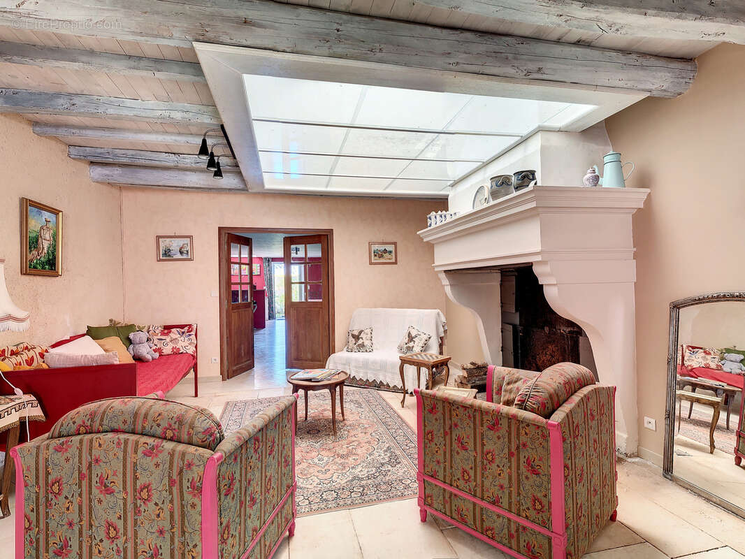 Maison à LONGCHAMPS-SUR-AIRE